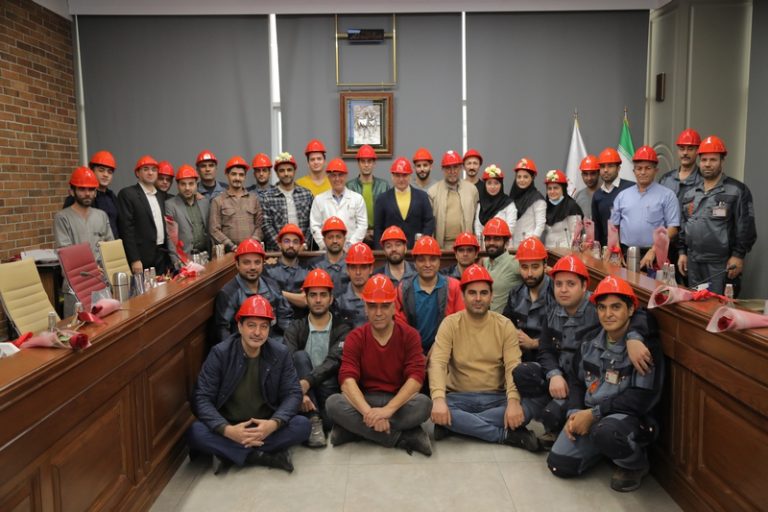 مراسم تقدیر از تیم آتشنشانی بیمارستان؛ مجوز پایان کار آتشنشانی ساختمان ماه (بلوک B)
