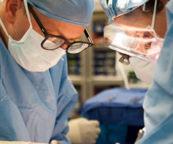Parathyroid-surgery-with-a-new-method-with-nerve-stimulator-1.jpg